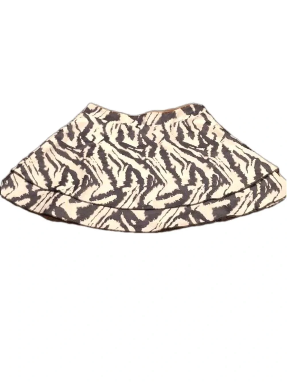 𝅺BEBE Gray & Black Print Skirt Size Small